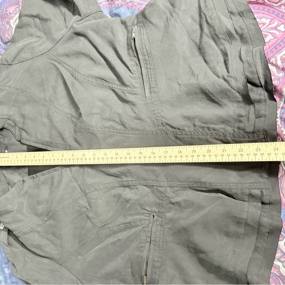 Torrid Black Long Sleeve Zip Up Peplum Moto Jacket Plus Size 1X - Picture 8 of 8